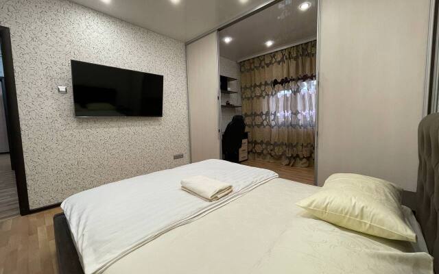 Апартаменты Мир Микрорайон Оптимистов 10