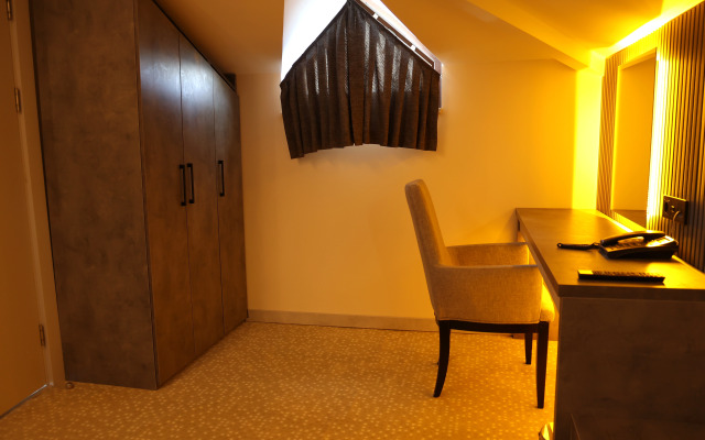Lazlakar Hotel