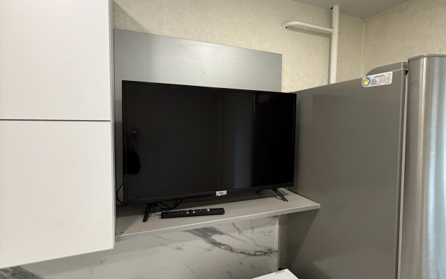 Uyutnaya Odnushka s Dizaynerskim Remontom Flat