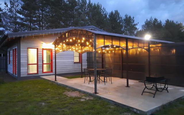 Частный дом у леса