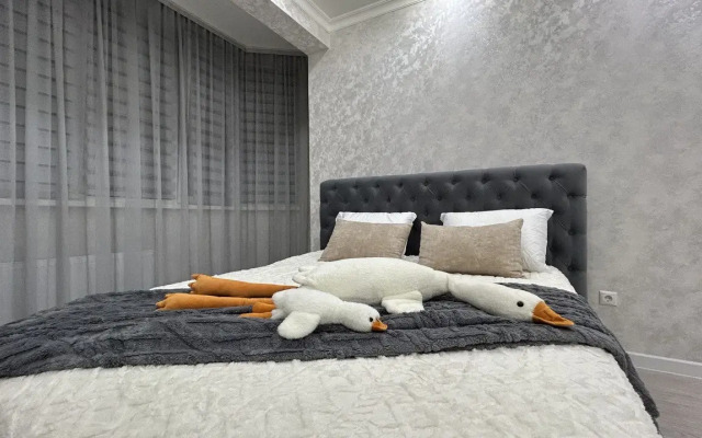 Semeyny Lyuks Apartments