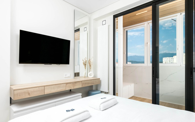 Apartamenty Морент s dizaynerskim remontom v ZHK «Frukty» Apartments