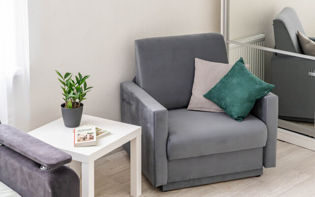 Light U Leninskogo Prospekta Satin Home Flat