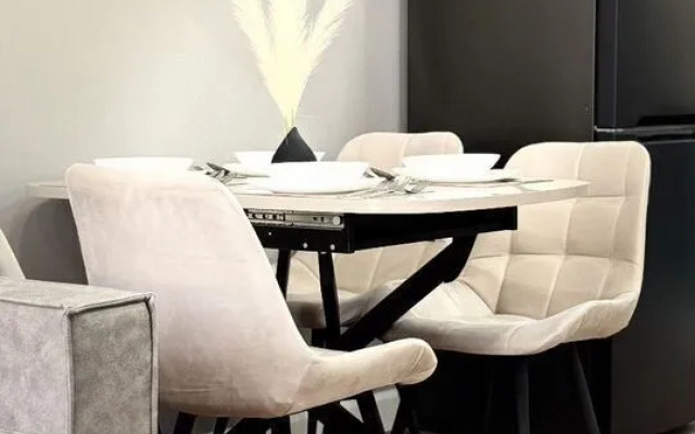 Апартаменты с новым ремонтом на Ивана Беличенко 92к4