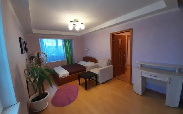 Апартаменты с 2 комнатами на высоком этаже (КВАРТИРА51)