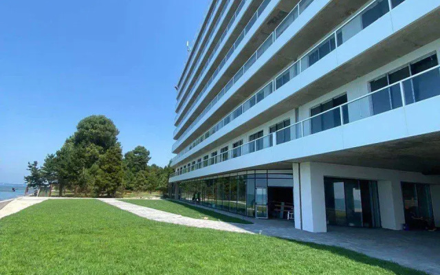 Apartamenty na plaze s vidom na more Bambo Bic Cihisdziri