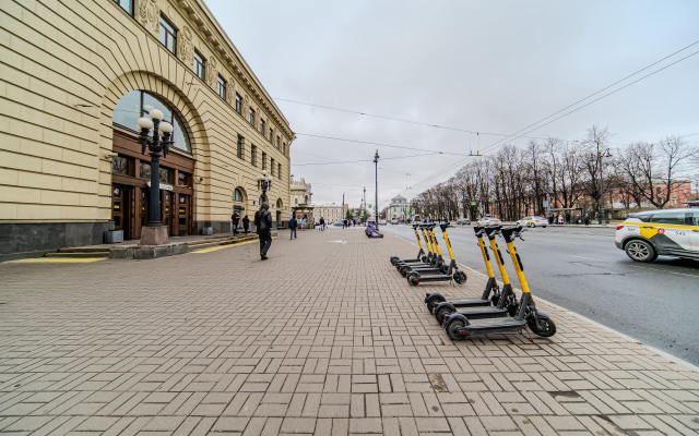 Uyutnaya Naprotiv Metro Pushkinskay I Vitebskogo Vokzala Flat