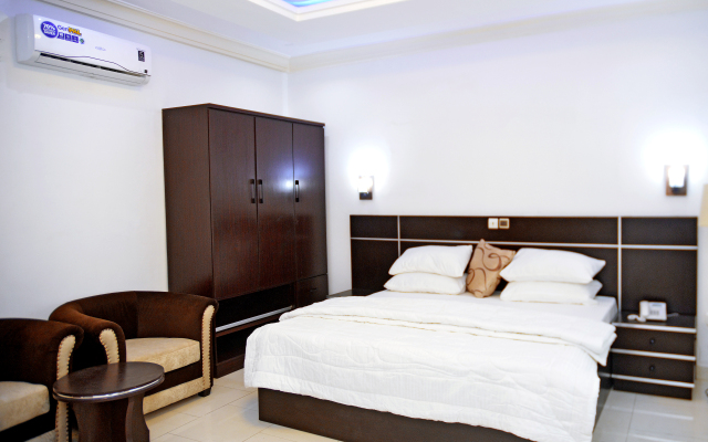 Beach Sand Hotel & Resort Hotel