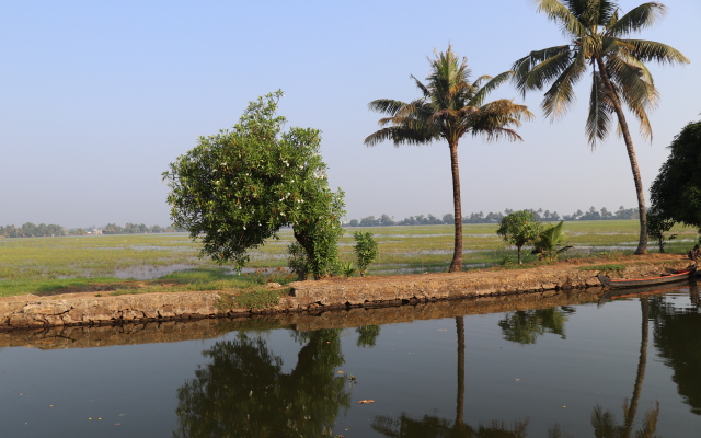 Sreekrishna 3 Bedroom Private Houseboat Hotel