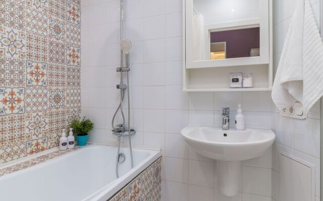 V Tsentre U Metro Apartments