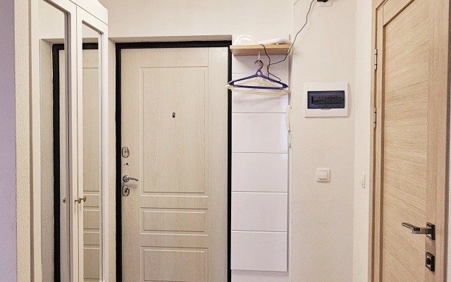 Квартира на Хрустальногорской 93