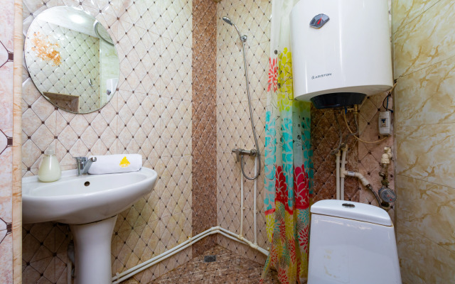 2-K, Ulitsa Amiryana, Am104 Flat