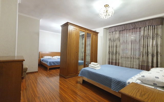 3-Bedroom with sofa Apartments