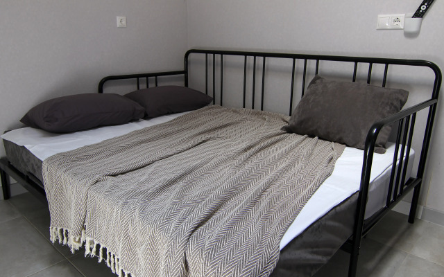Odnakomnatnaya Kvartira Pervy Etazh (kazarma) Flat