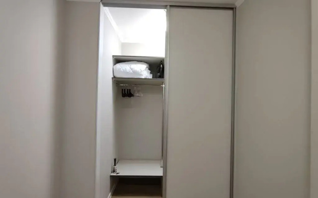 Kofein Na Proyezde Tikhiy Flat