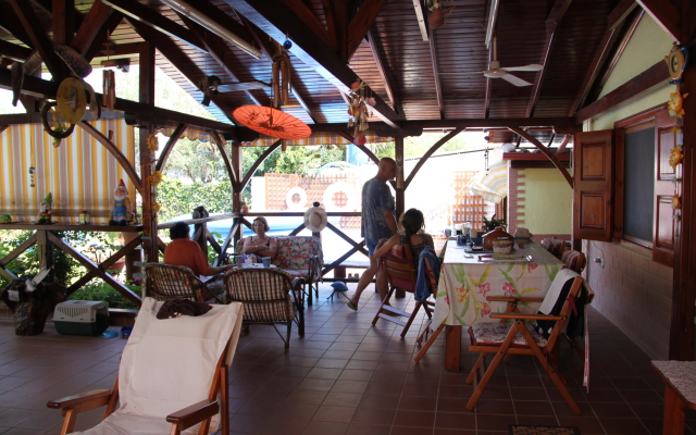 At Portes - Chalkidiki Family Guest House