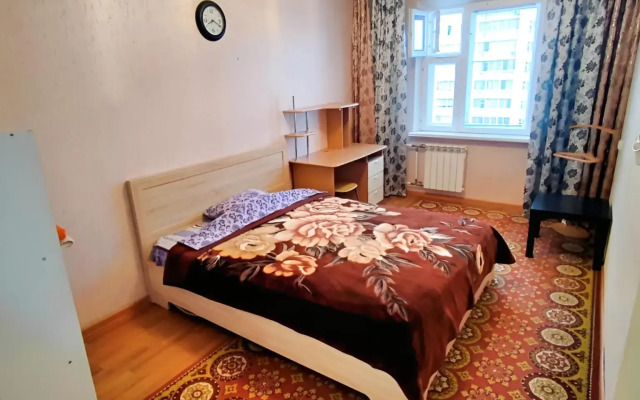 Квартира трехкомнатная  в Челнах