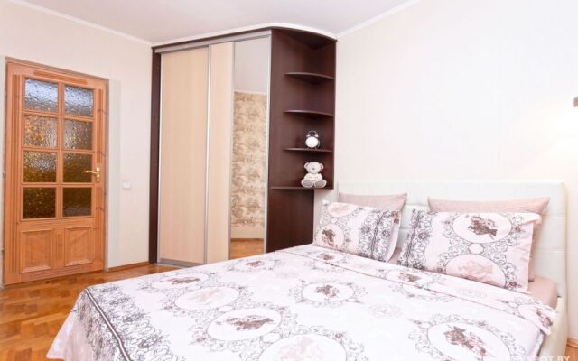 Апартаменты Обойная 4/1