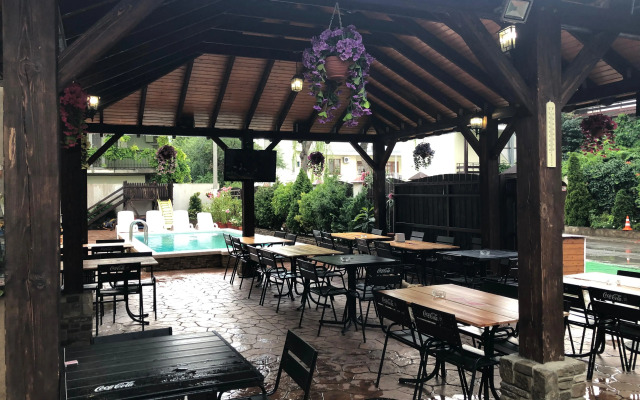 Privetlivy Dvorik Guest house