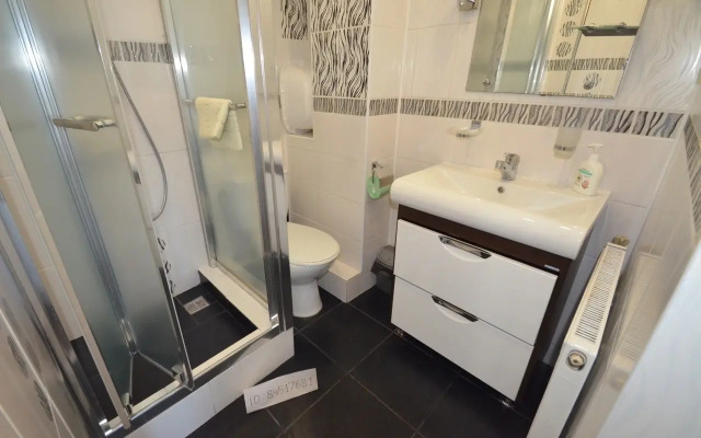 Dvukhkomnatnye Na Ulitse Drazhinskogo 27 Apartments