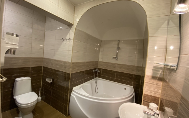 812 Hotel