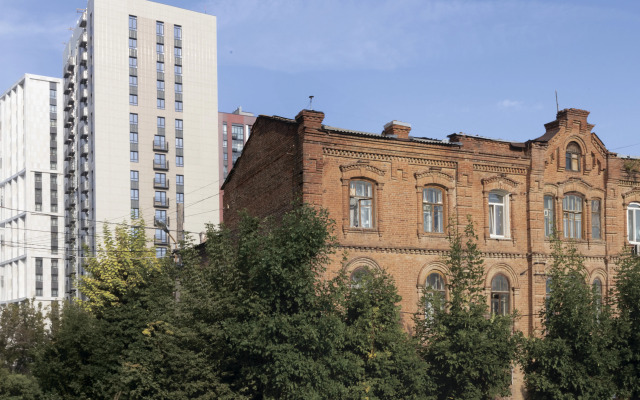Yabloni I Grushi Flat