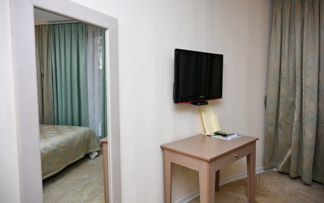 Arena Sheki Hotel