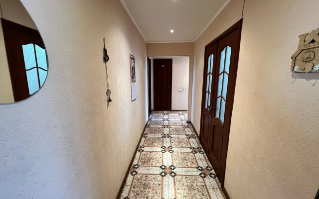 Ryadom s TTs Saturn Apartments