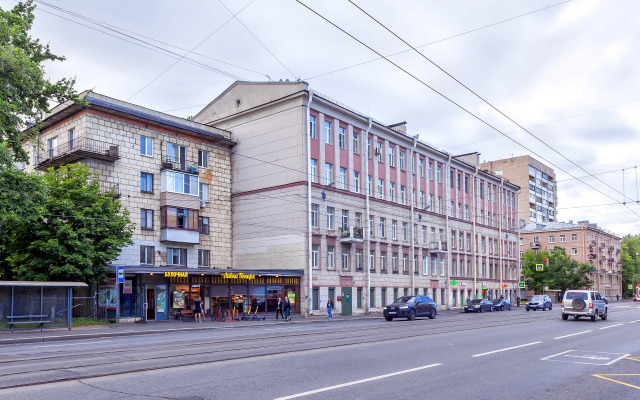 Na Novocherkasskom Prospekte Flat
