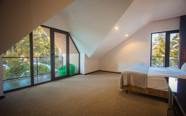 Auroom Resort Hotel