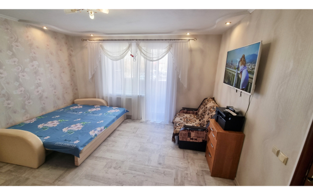 Luchshaya Gakuna Flat