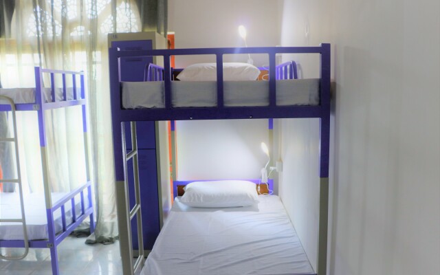 EOS Hostel