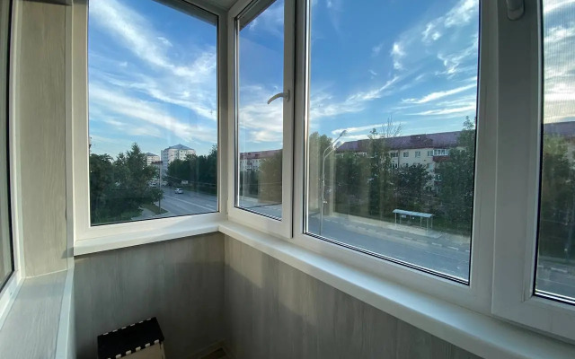 U Teatra Chekhova na Mira Flat