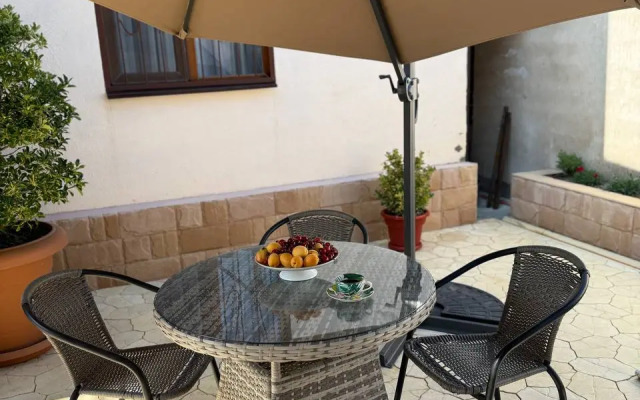 Amra Guest House