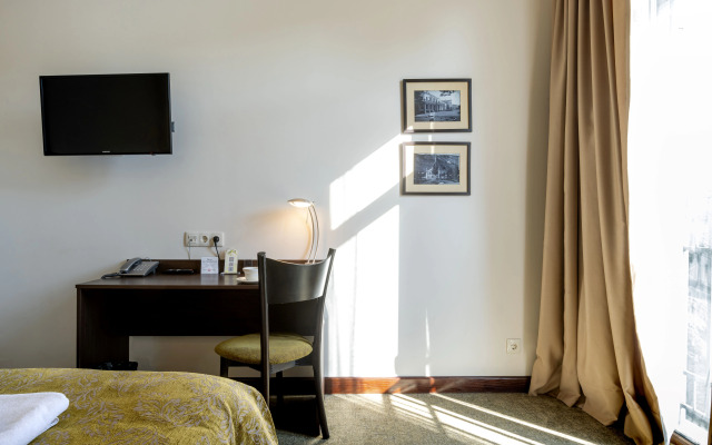 Citrus Hotel