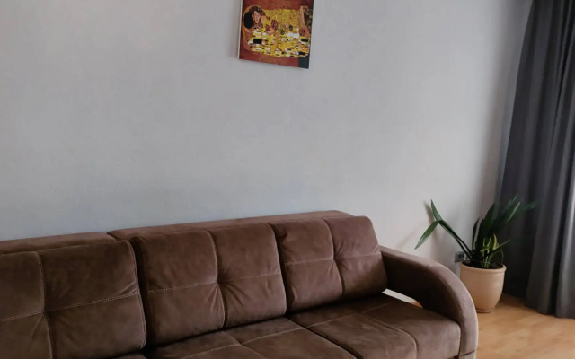 Na Atamanskaya 60A Flat