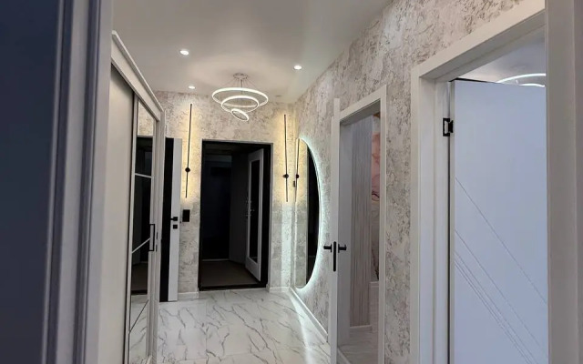Lyuks V Tsentre Goroda Flat