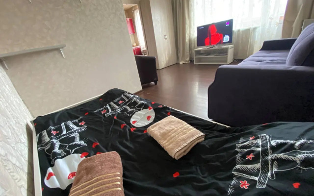 Uyutnaya Kvartira V Zarechenskom Rayone 3 Spalnykh Mesta Flat