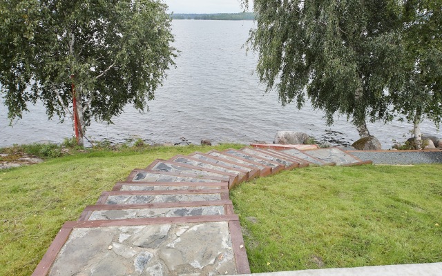 Dom u ozera 4Stihii Guest House