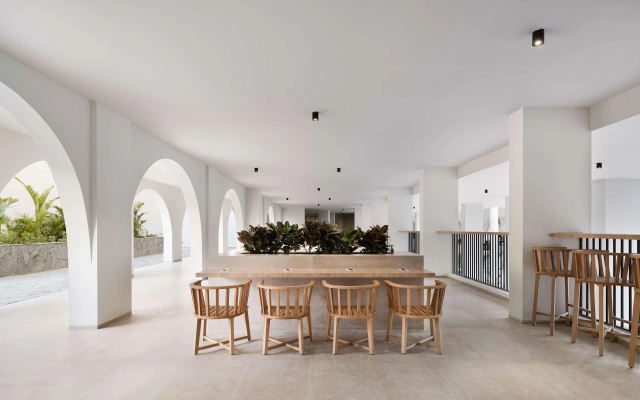 Курортный Отель Serry Beach Resort