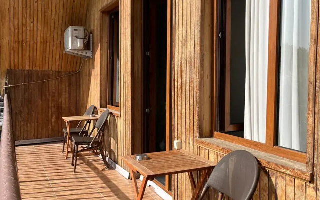 Butik-otel'  Eight