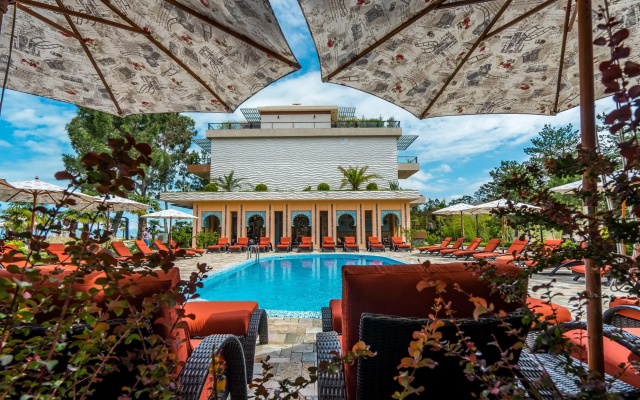 Отель Dreamland Oasis