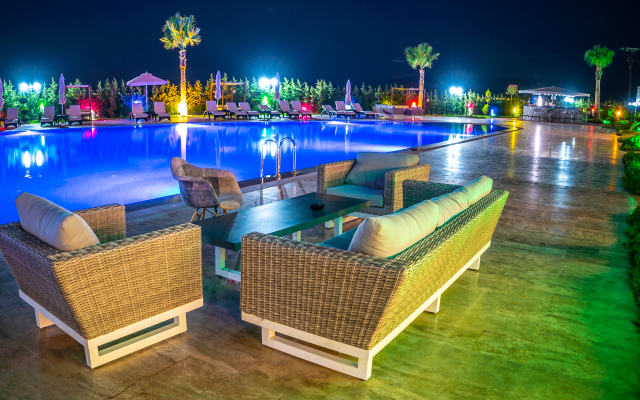 Edelweiss Residents Apart-Hotel