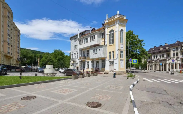 Квартира на переулке Яновского 2