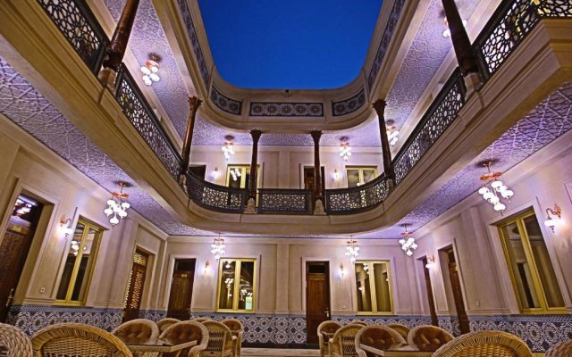 Paradise Plaza Luxury Hotel