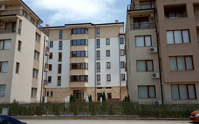 Na Kiparis Apartments