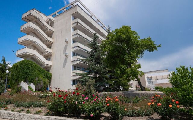 Kurortny Hotel Atelika Gorizont Sudak 2**