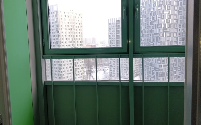 Yevrodvukhkomnatnaya na Revolyutsii 52 B Flat