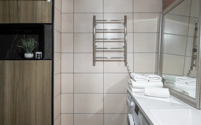 Uyutnaya vozle gornoj reki. Kvatro 28 Flat