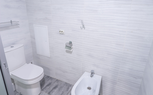 Апартаменты Эксклюзивные с ванной на балконе и видом на Marriott в ЖК Центральный